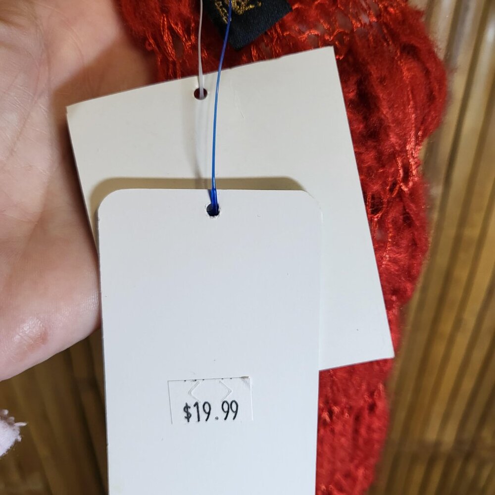Infinity Scarf One Size Red w/sequins NEW - Picture 5 of 6